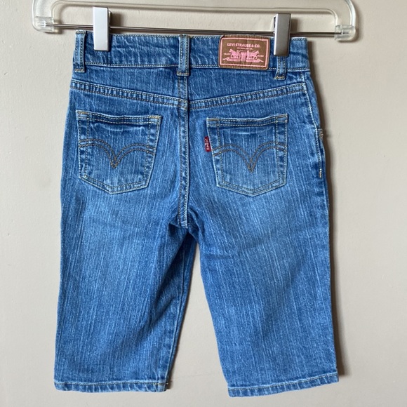 levi’s jean / denim shorts with adjustable waist - Picture 2 of 4